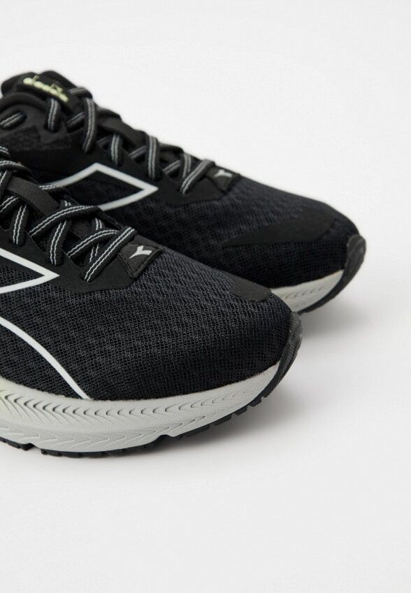 Кроссовки Diadora