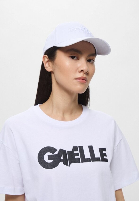 Бейсболка Gaelle Paris