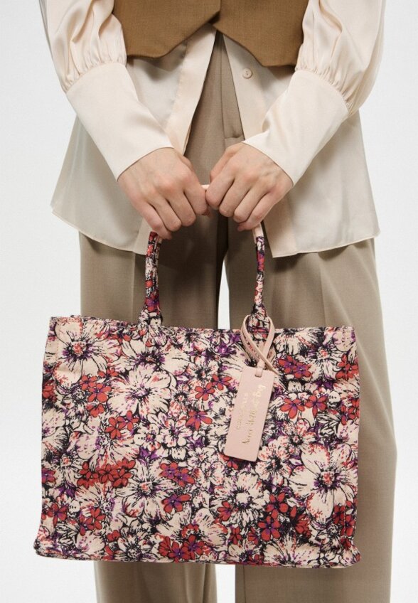 Сумка и брелок Coccinelle