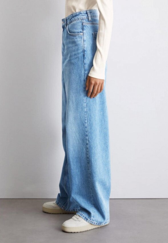 Джинсы Marc O'Polo