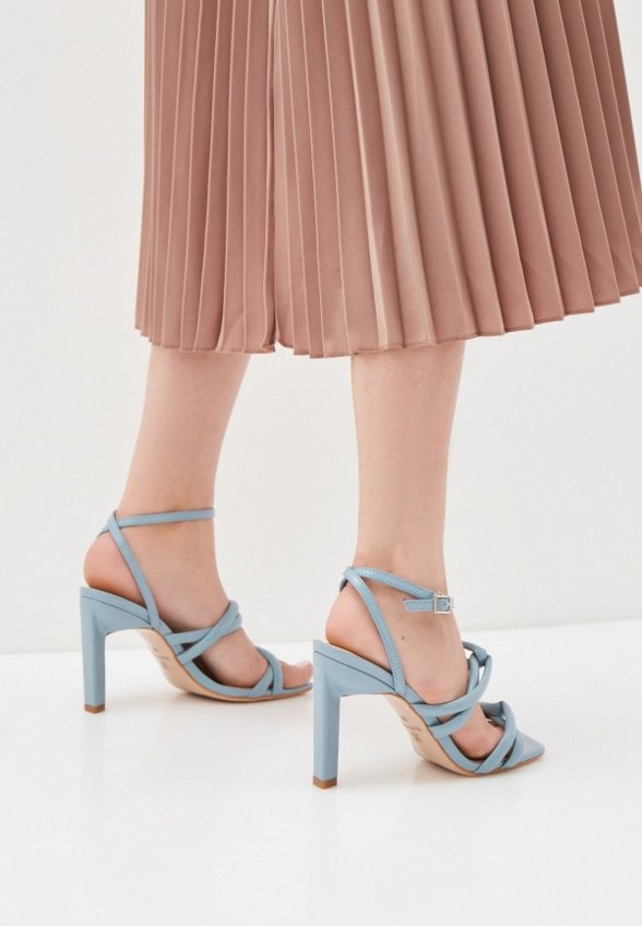 Босоножки Basconi