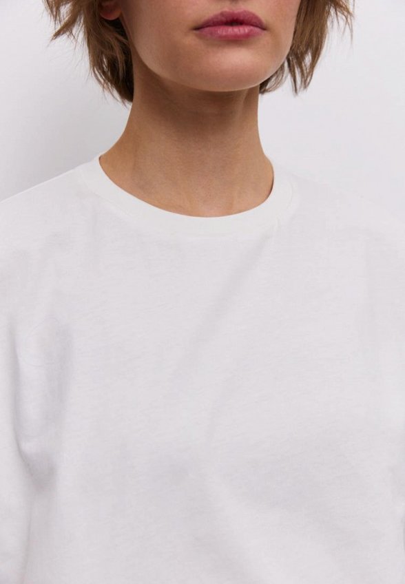 Футболка Serafima