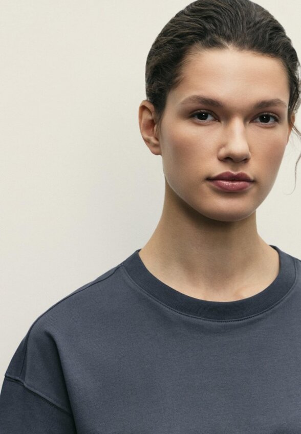 Футболка Zarina