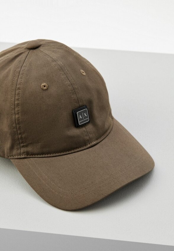 Бейсболка Armani Exchange
