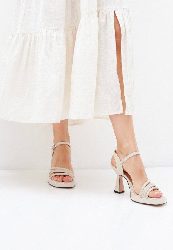 Босоножки Milana