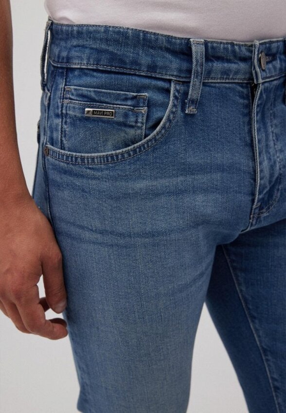 Джинсы Mavi