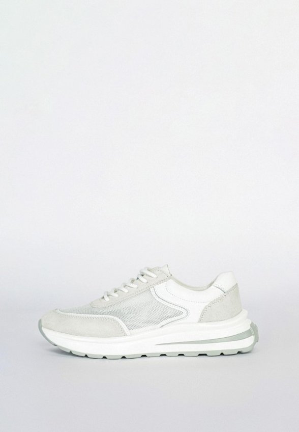 Кроссовки Gut