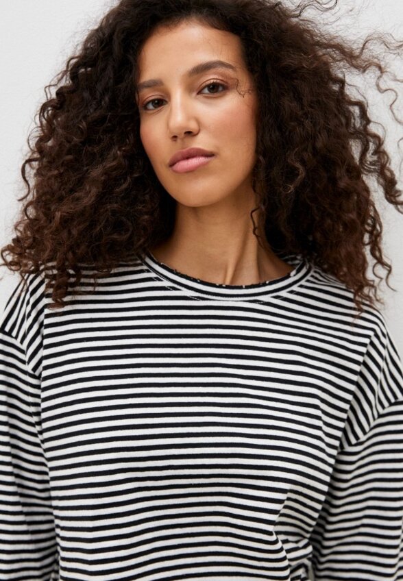 Лонгслив Minaku