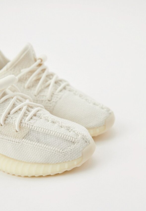 Кроссовки adidas YEEZY