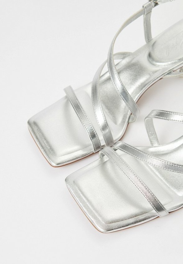 Босоножки Portal