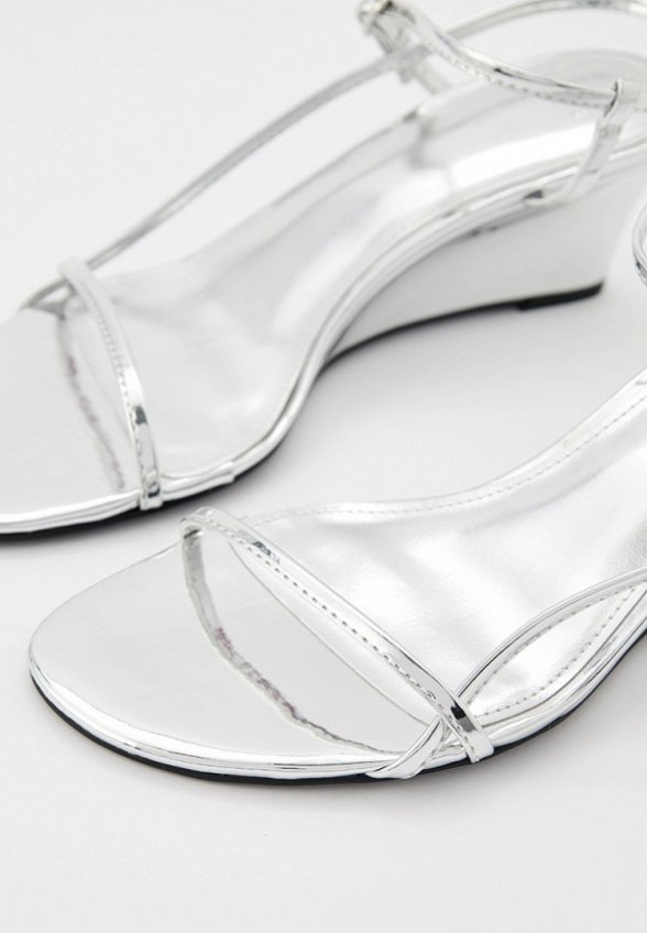 Босоножки Mango