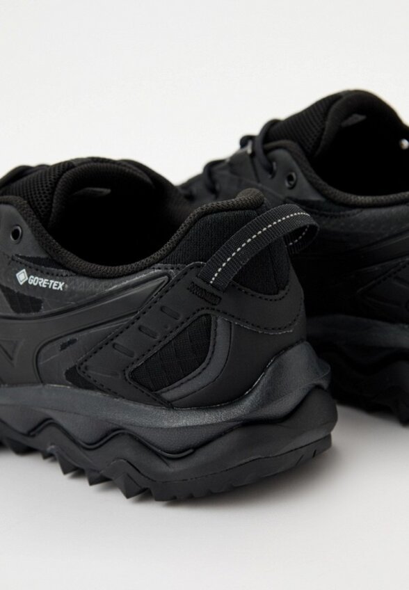 Кроссовки Mizuno