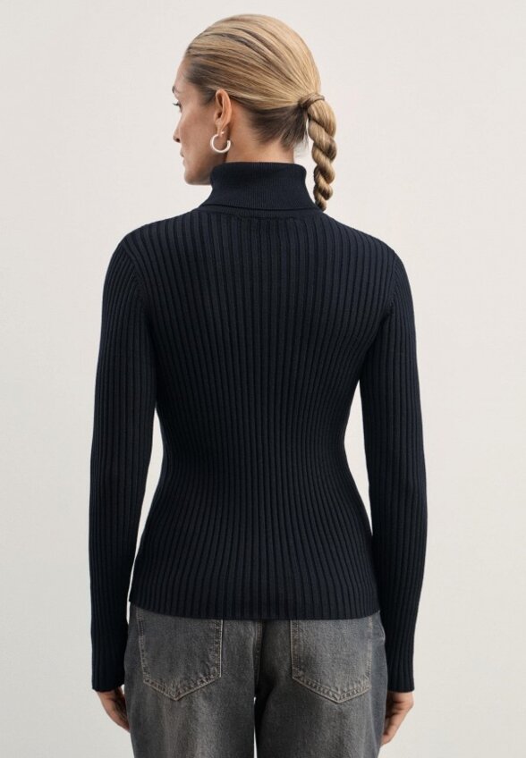 Водолазка Zarina