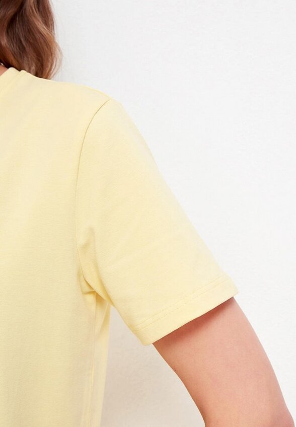 Футболка To Molly from James