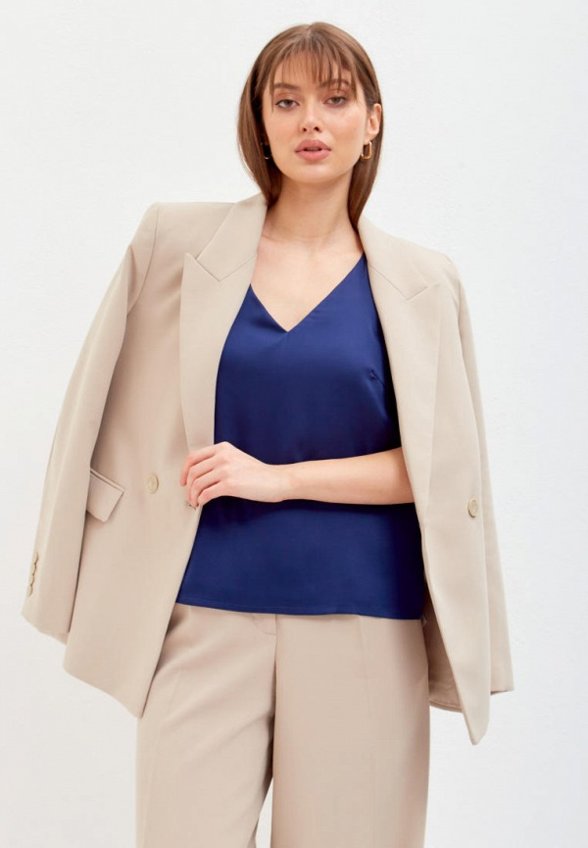 Топ Gabriel and Ester London