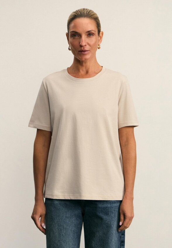 Футболка Zarina