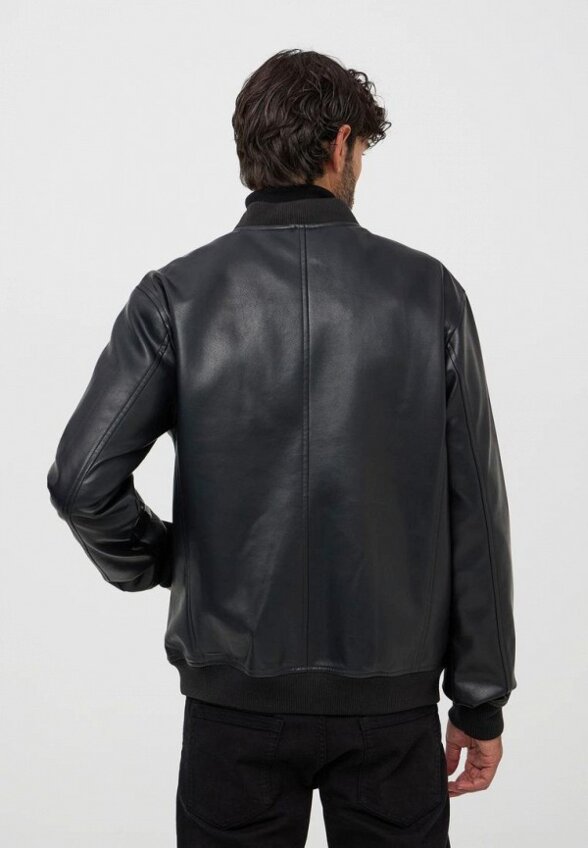 Куртка кожаная Terranova