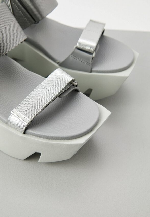 Босоножки United Nude