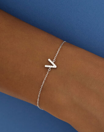 Серебряный браслет с буквой V MIESTILO MIE женщинам
