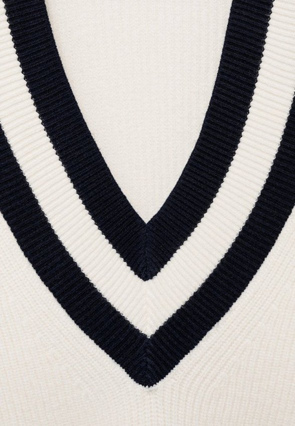 Пуловер Mango