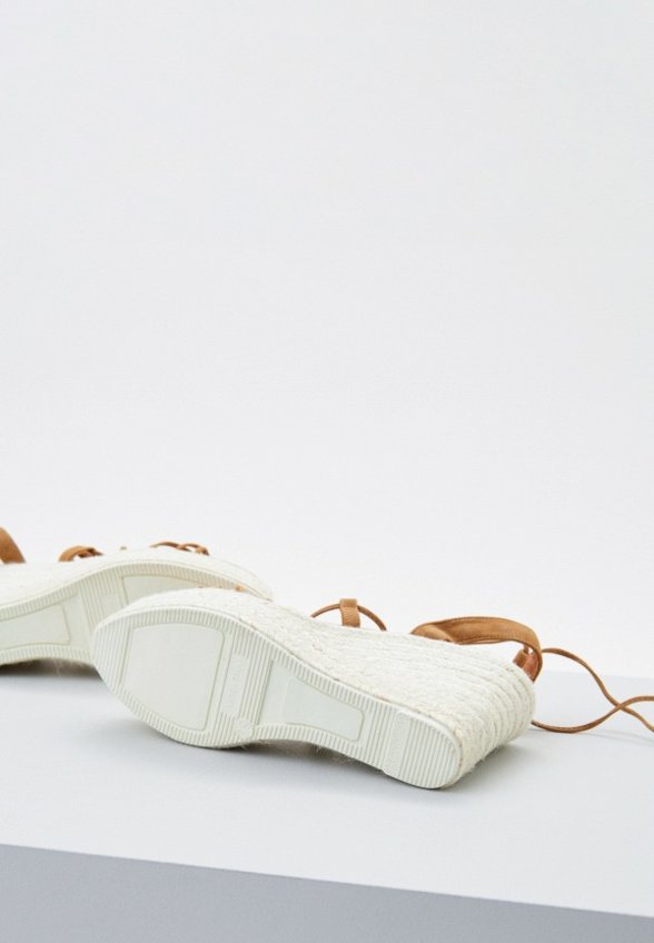 Босоножки Manebi