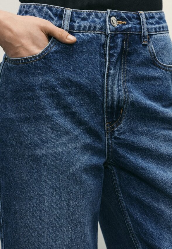 Джинсы Zarina