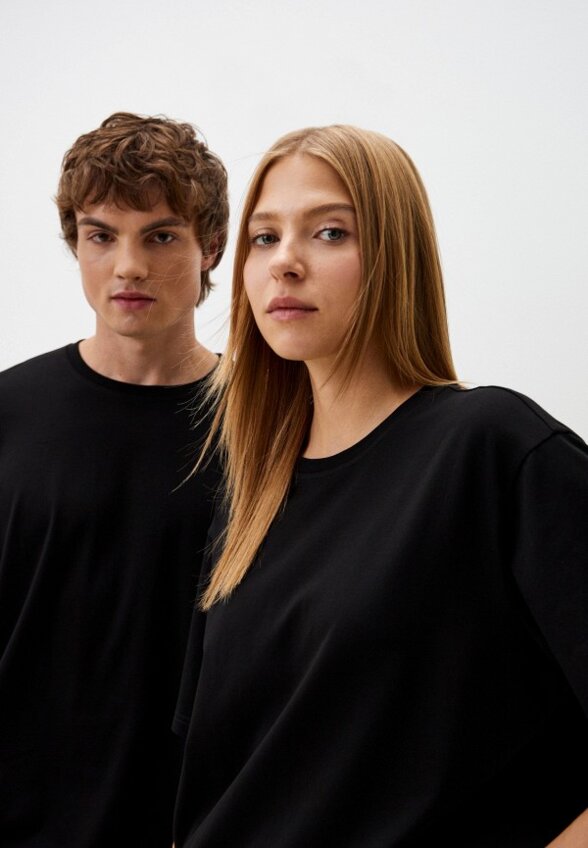 Футболка DNK