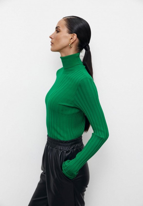 Водолазка Charmstore