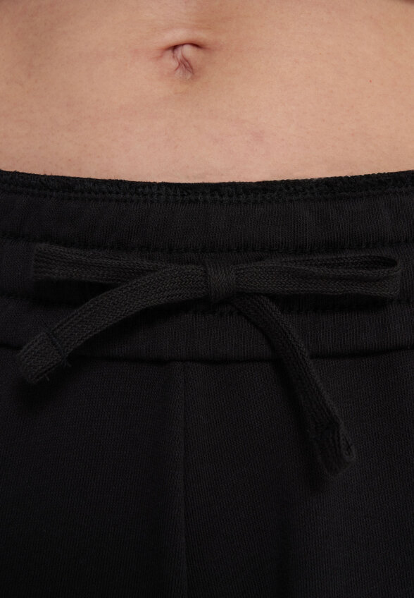Брюки женские PUMA Ess Elevated, Черный