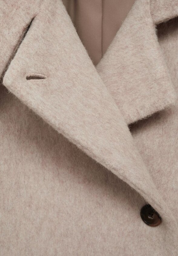 Полупальто Mango