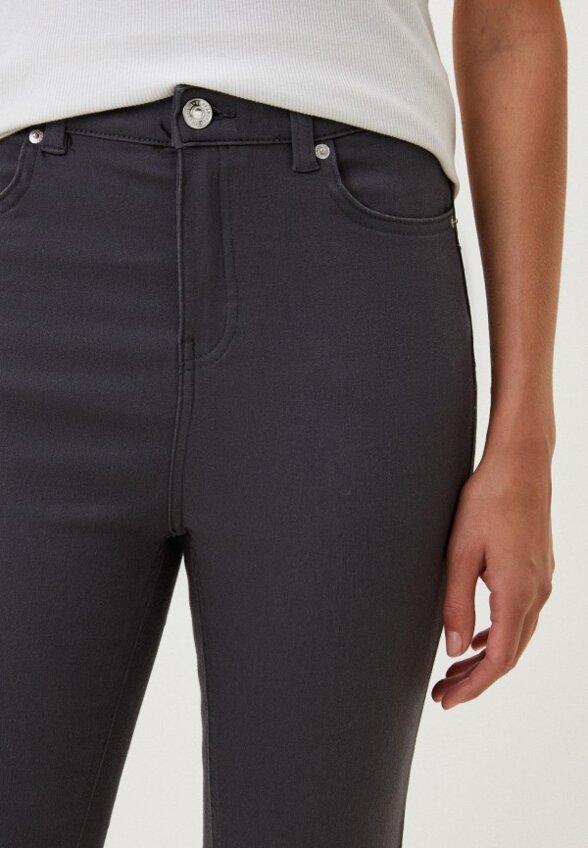 Джинсы Terranova