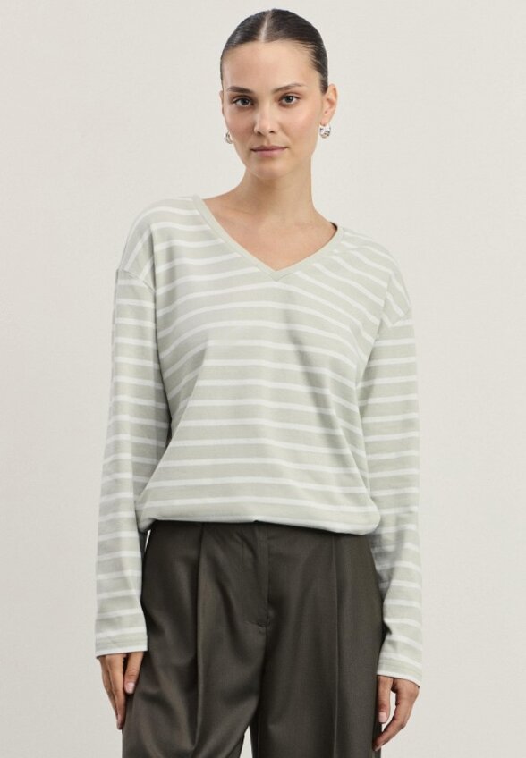 Лонгслив Zarina