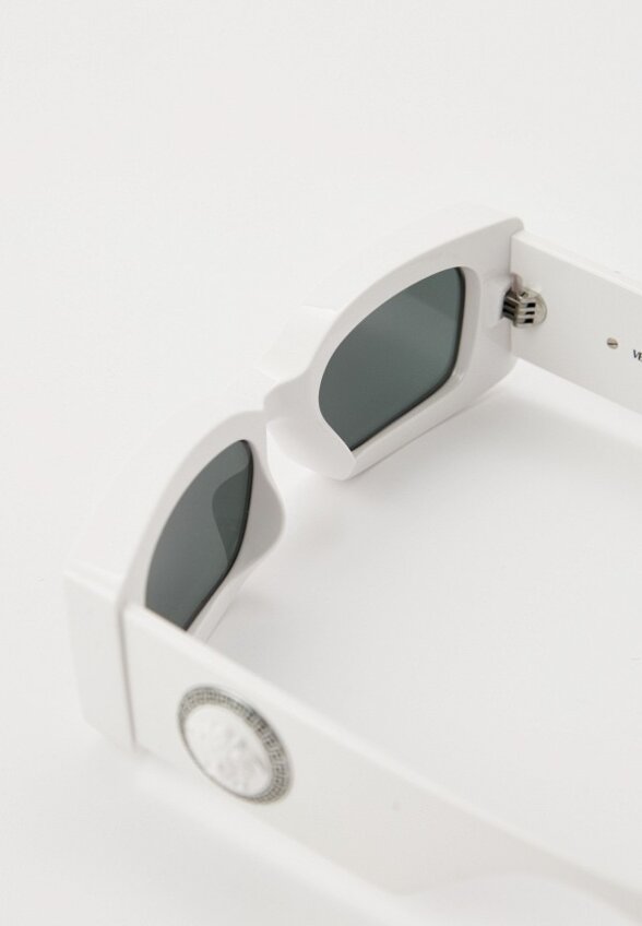 Очки солнцезащитные Versace