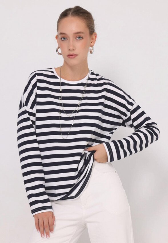 Лонгслив Апрель