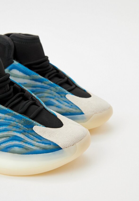 Кроссовки adidas YEEZY