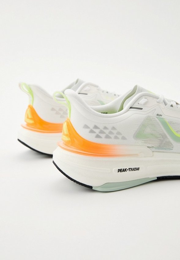 Кроссовки Peak