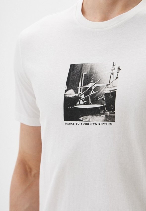 Футболка Colin's