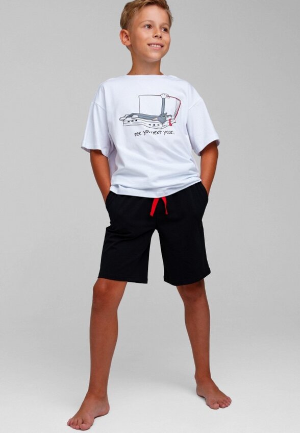 Футболка и шорты PlayToday