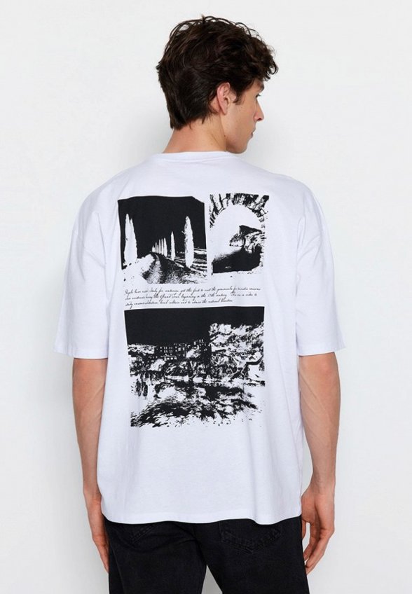 Футболка Trendyol