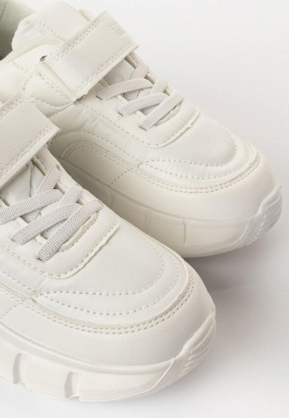 Кроссовки Tikkago