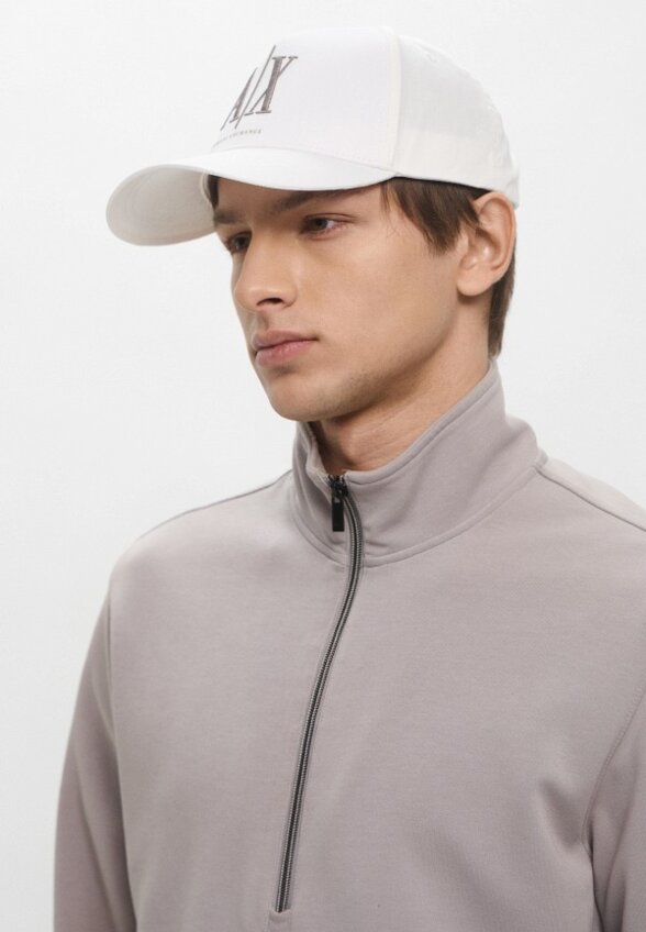 Бейсболка Armani Exchange