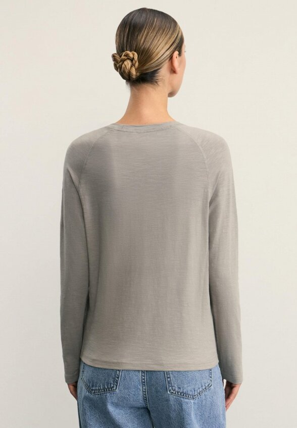 Лонгслив Zarina