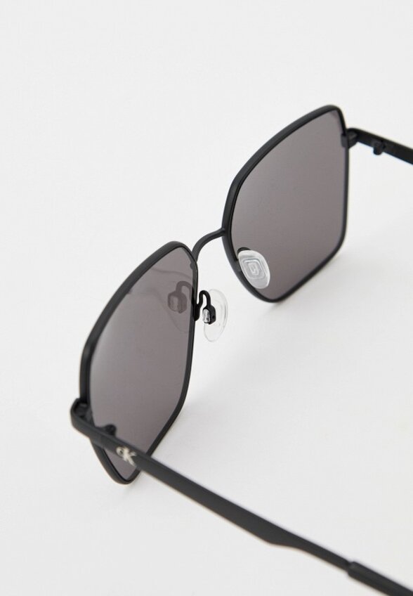 Очки солнцезащитные Calvin Klein Jeans