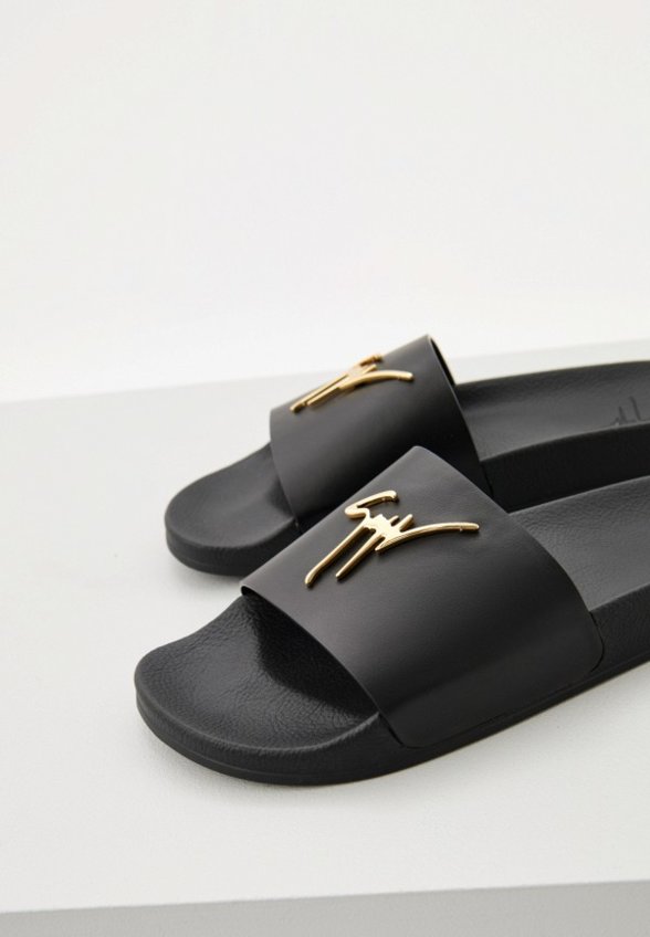 Сабо Giuseppe Zanotti