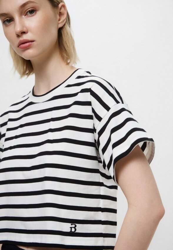 Футболка iBlues