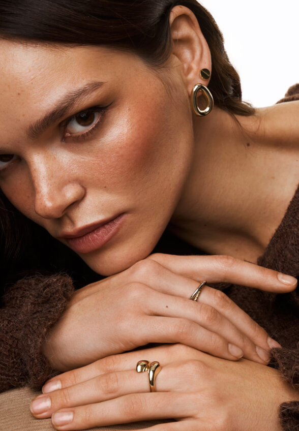 Двойное комбинированное кольцо из серебра биколор MIE