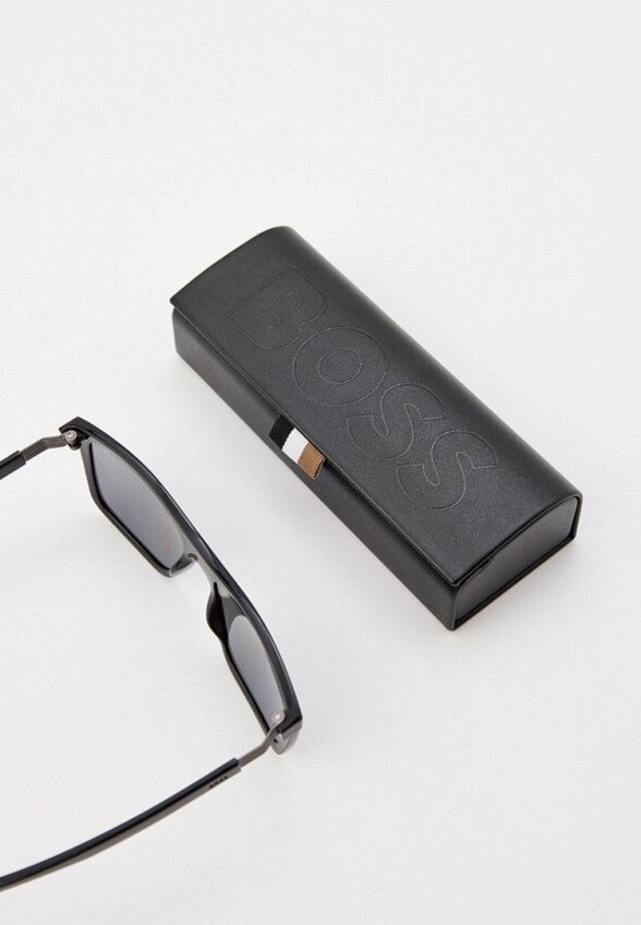 Очки солнцезащитные Boss