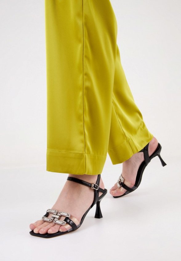 Босоножки Berkonty