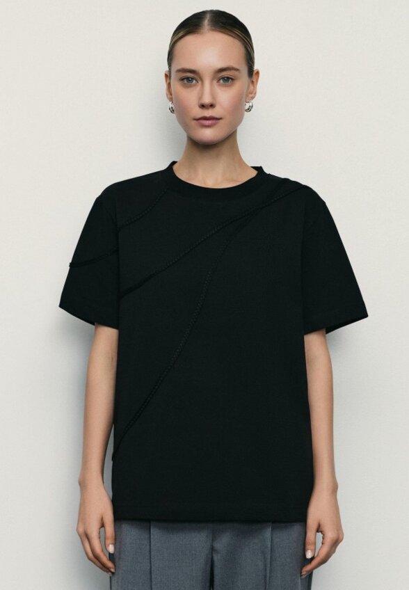 Футболка Zarina