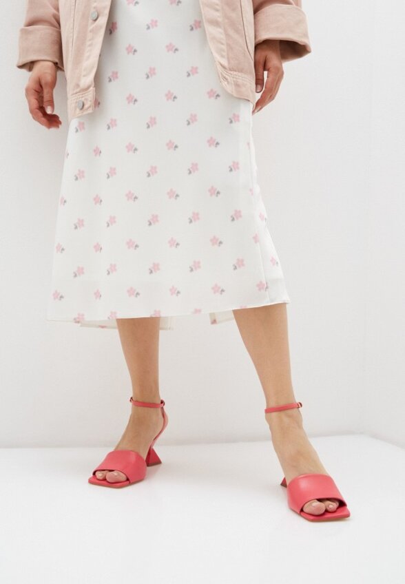 Босоножки Carrano